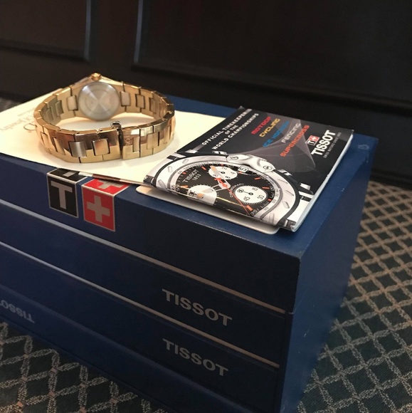 Tissot womens watch - Picture 3 of 3